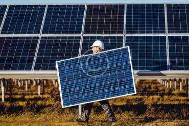 5 ways a solar battery protects your home and office.